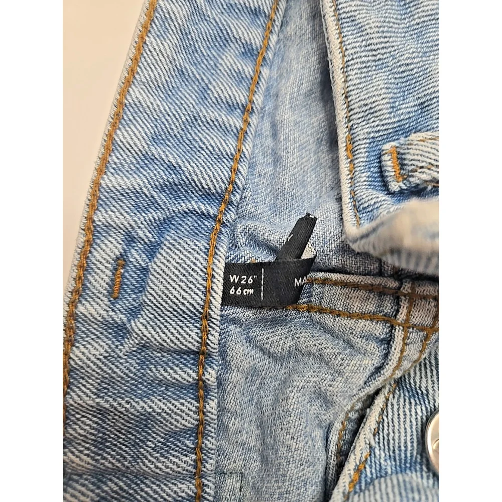 Reclaimed Vintage Sz 26 High Rise Cotton Denim Cuffed Shorts Light Wash Mom Fit